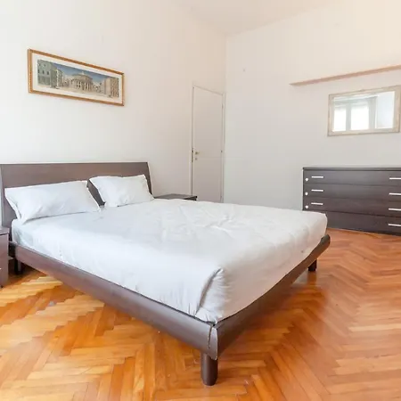 Double In The Center - 20 Min Walk From Duomo Guest house Milan